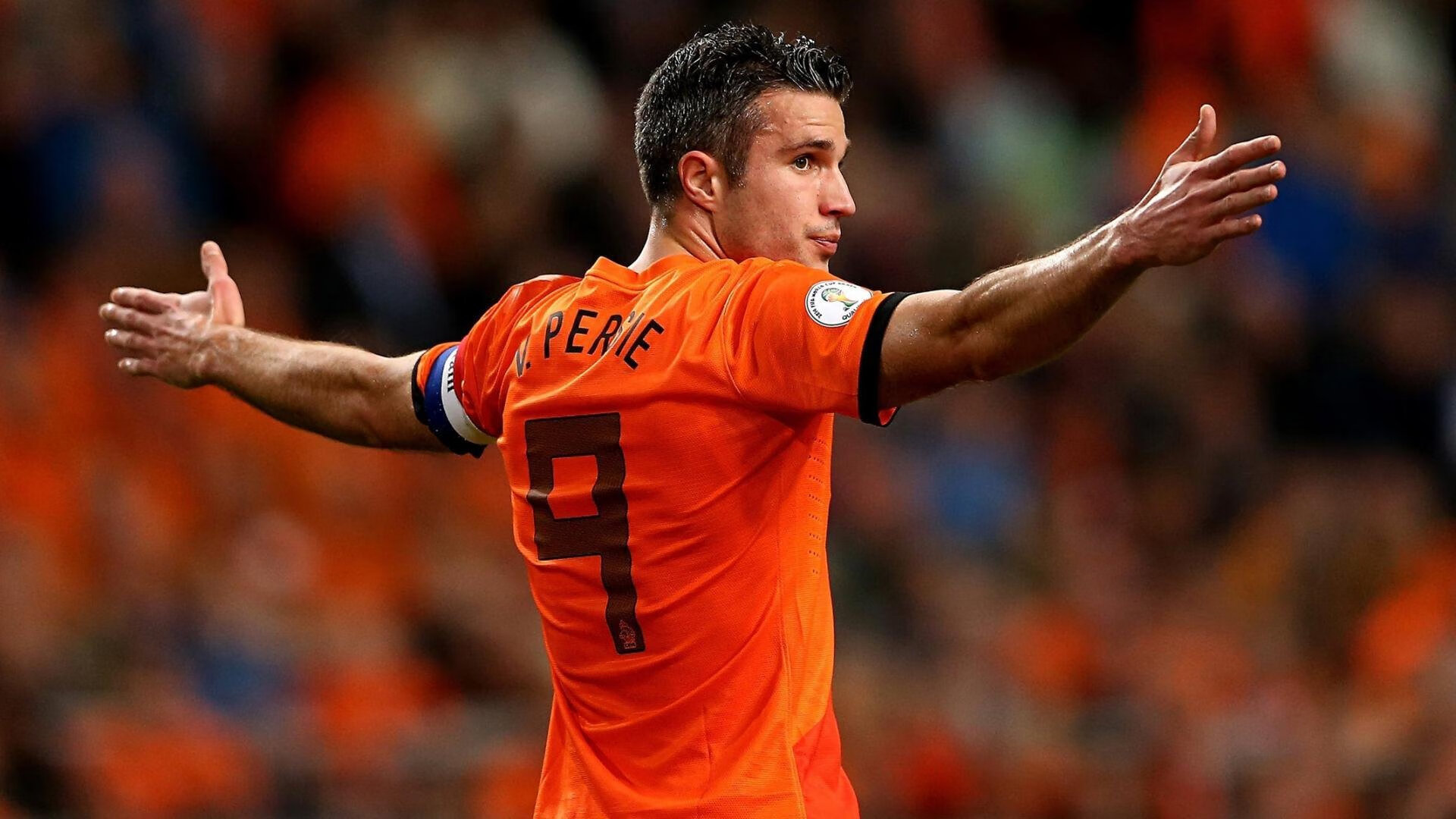 莱万存在感拉满，加拿大打穿毕尔巴鄂，一场跨越足球与地理的隐喻之战