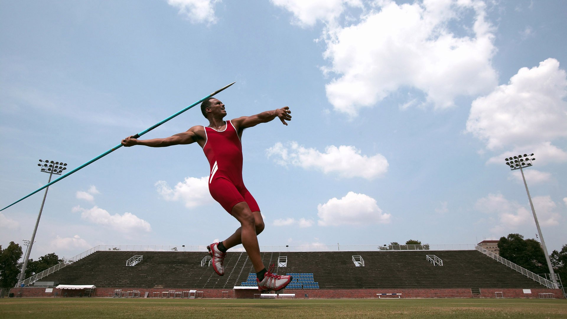 维尼修斯独舞伯纳乌，国际米兰鏖战马德里竞技